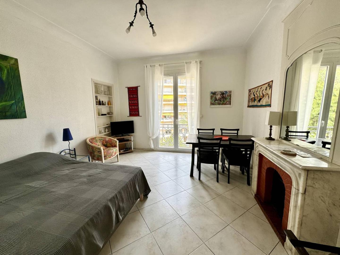 242 La Croisette - Au Calme Cote Jardin Appartement
